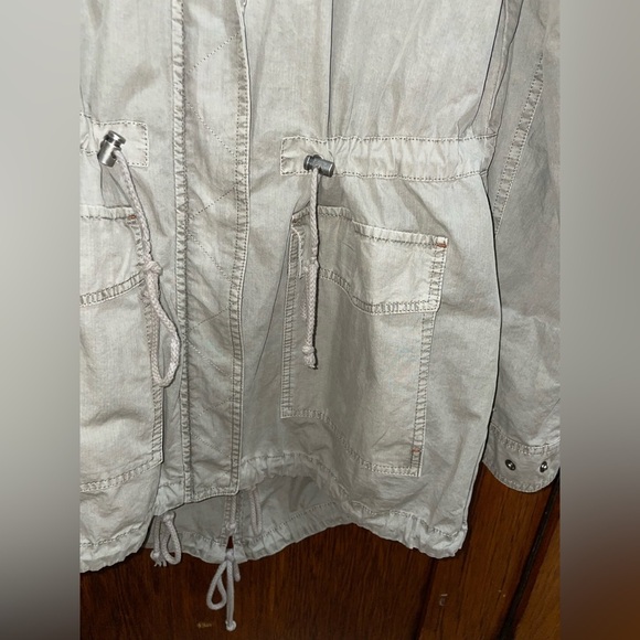 Levi Strauss Women’s Anorak Utility Jacket - Picture 3 of 11